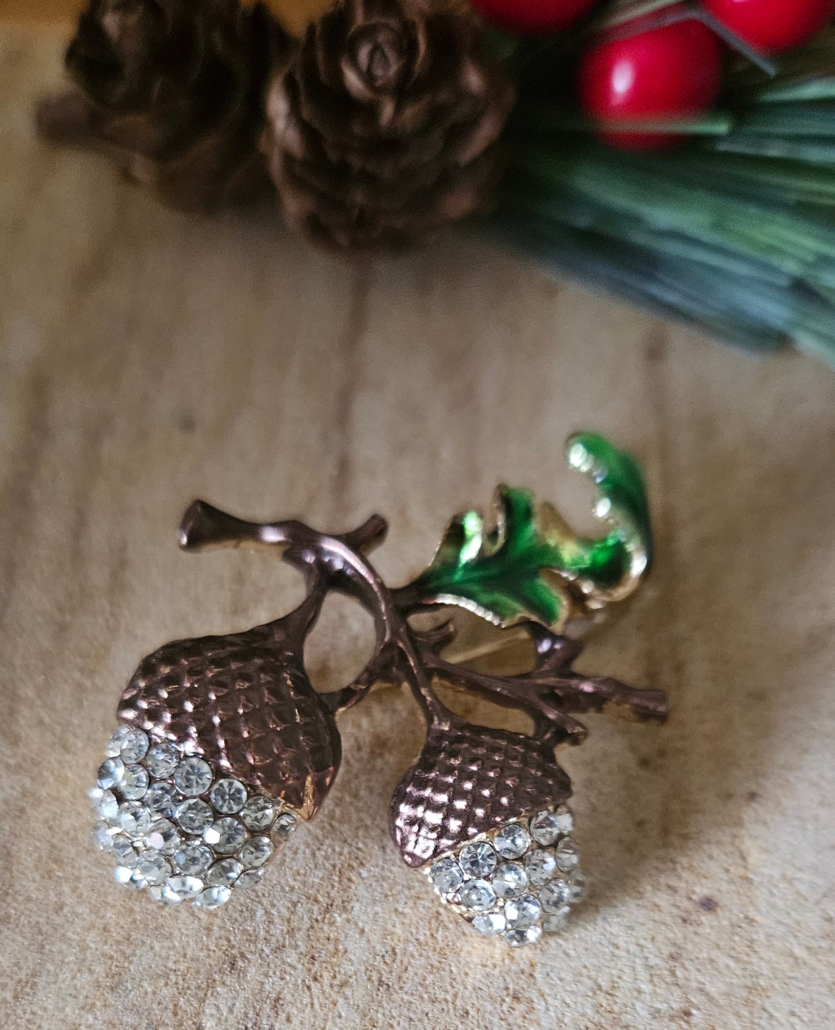 Christmas Pinecone Design Brooch