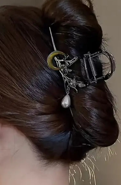 Metal Moon Claw Hair Clip