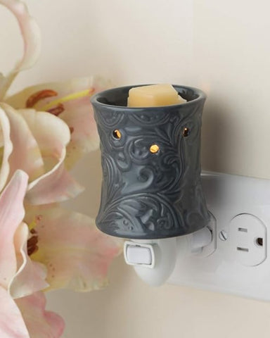 Pluggable Melt Warmer/Oil Burner - Rainstorm Style plus 2 free soy melt pots