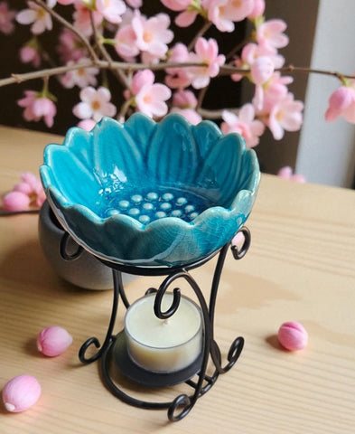 Lotus Flower Design Tealight Oil Burner